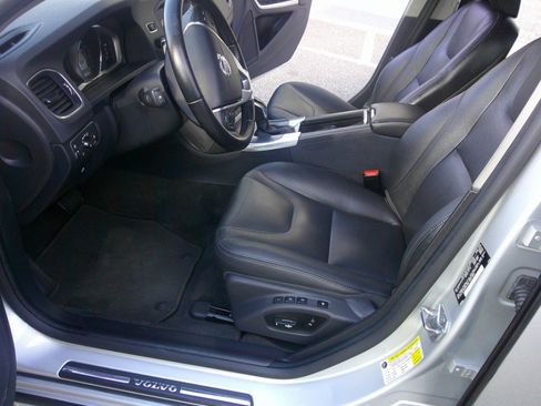 Used 2016 Volvo S60 T5 Premier w/ Convenience Package image 36