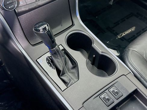 Used 2017 Toyota Camry XLE w/ Moonroof Package image 20