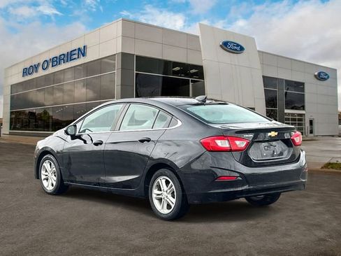 Used 2019 Chevrolet Cruze LT w/ LT Fleet Convenience Package image 3