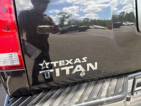 Used 2012 Nissan Titan SL w/ Texas Pkg image 15