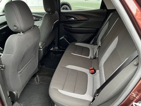 Used 2023 Chevrolet TrailBlazer LT w/ Convenience Package image 7