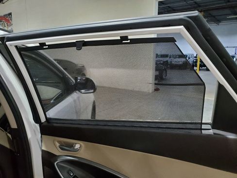 Used 2018 Hyundai Santa Fe Limited image 22