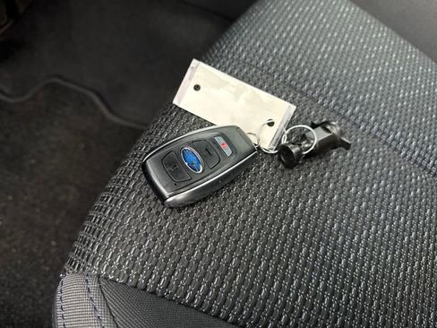 Used 2025 Subaru Forester Premium image 31