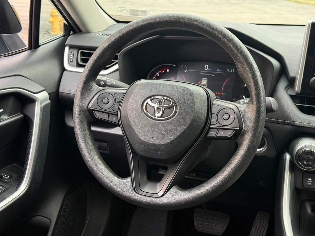 Certified 2025 Toyota RAV4 XLE AWD/4WD image 13