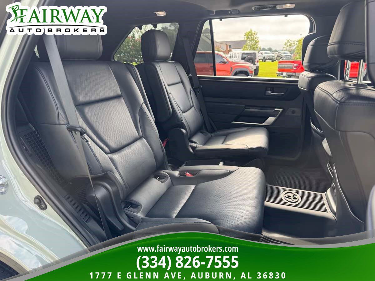 Used 2025 Toyota Sequoia Platinum AWD/4WD image 13