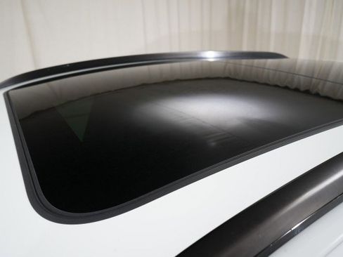 Used 2020 Porsche Macan image 26