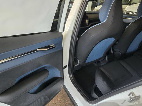New 2025 Volvo EX30 Ultra w/ Protection Package Premier AWD/4WD image 15