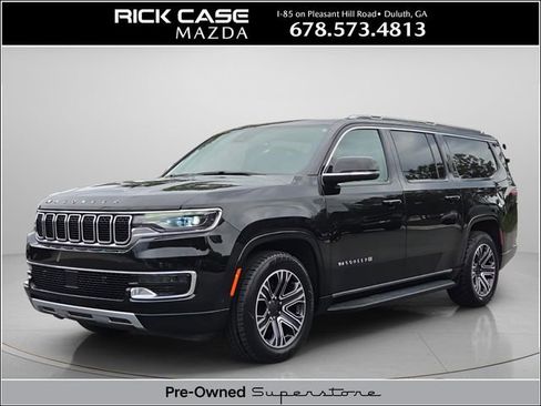 Used 2024 Jeep Wagoneer L Series II w/ Flexible Seating Group AWD/4WD image 1