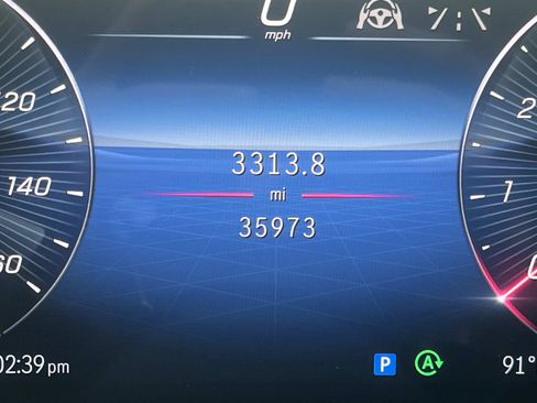 Used 2024 Mercedes-Benz GLE 450 4MATIC image 45