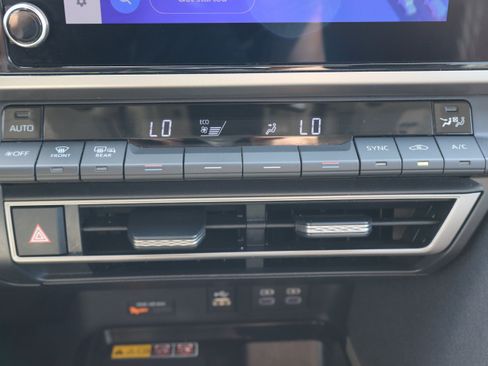 Used 2025 Toyota Camry LE FWD image 20