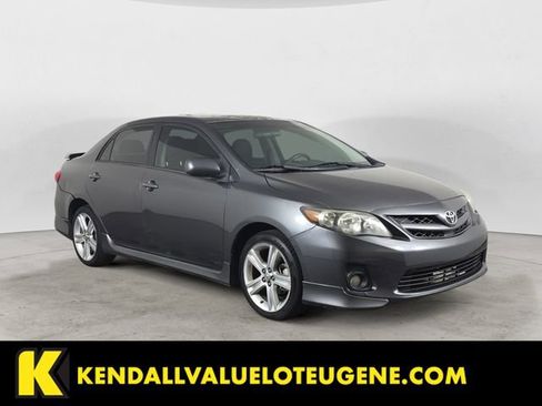 Used 2013 Toyota Corolla S w/ Premium Pkg FWD image 7