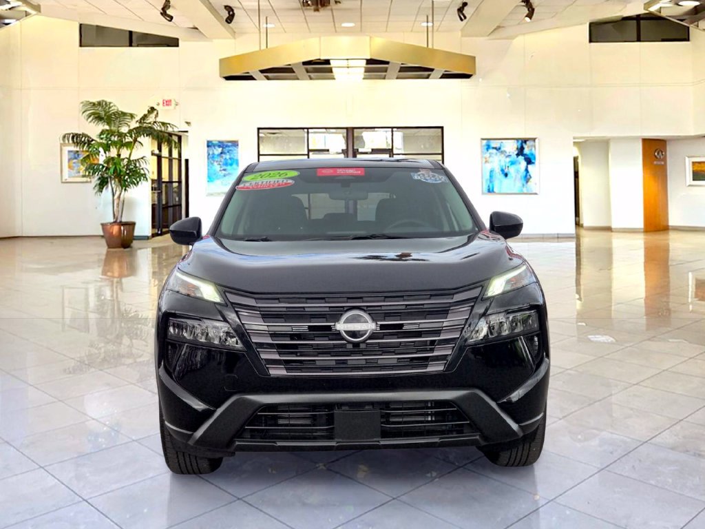 Certified 2026 Nissan Rogue SV FWD image 2