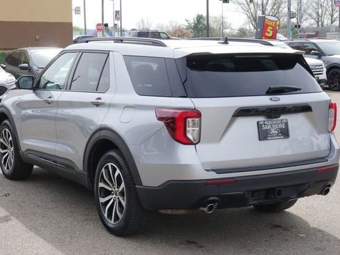 Used 2023 Ford Explorer ST-Line AWD/4WD image 11