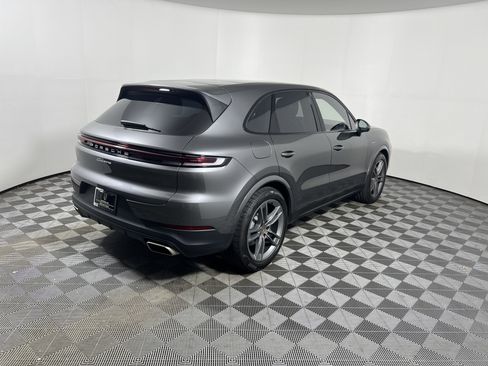 Certified 2025 Porsche Cayenne E-Hybrid AWD/4WD image 7