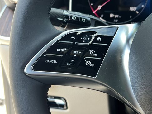 New 2026 Mercedes-Benz GLC 300 4MATIC image 36