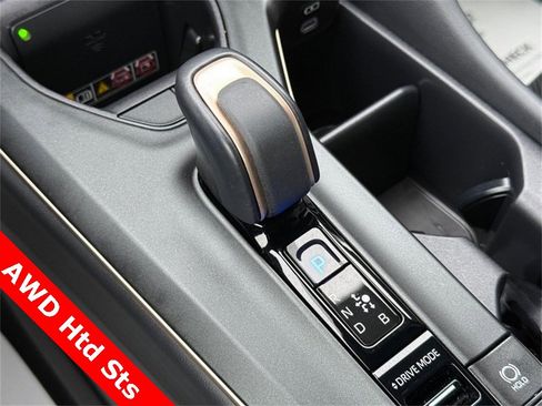 Used 2023 Toyota Crown XLE image 26