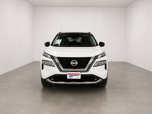 Used 2021 Nissan Rogue Platinum FWD image 2