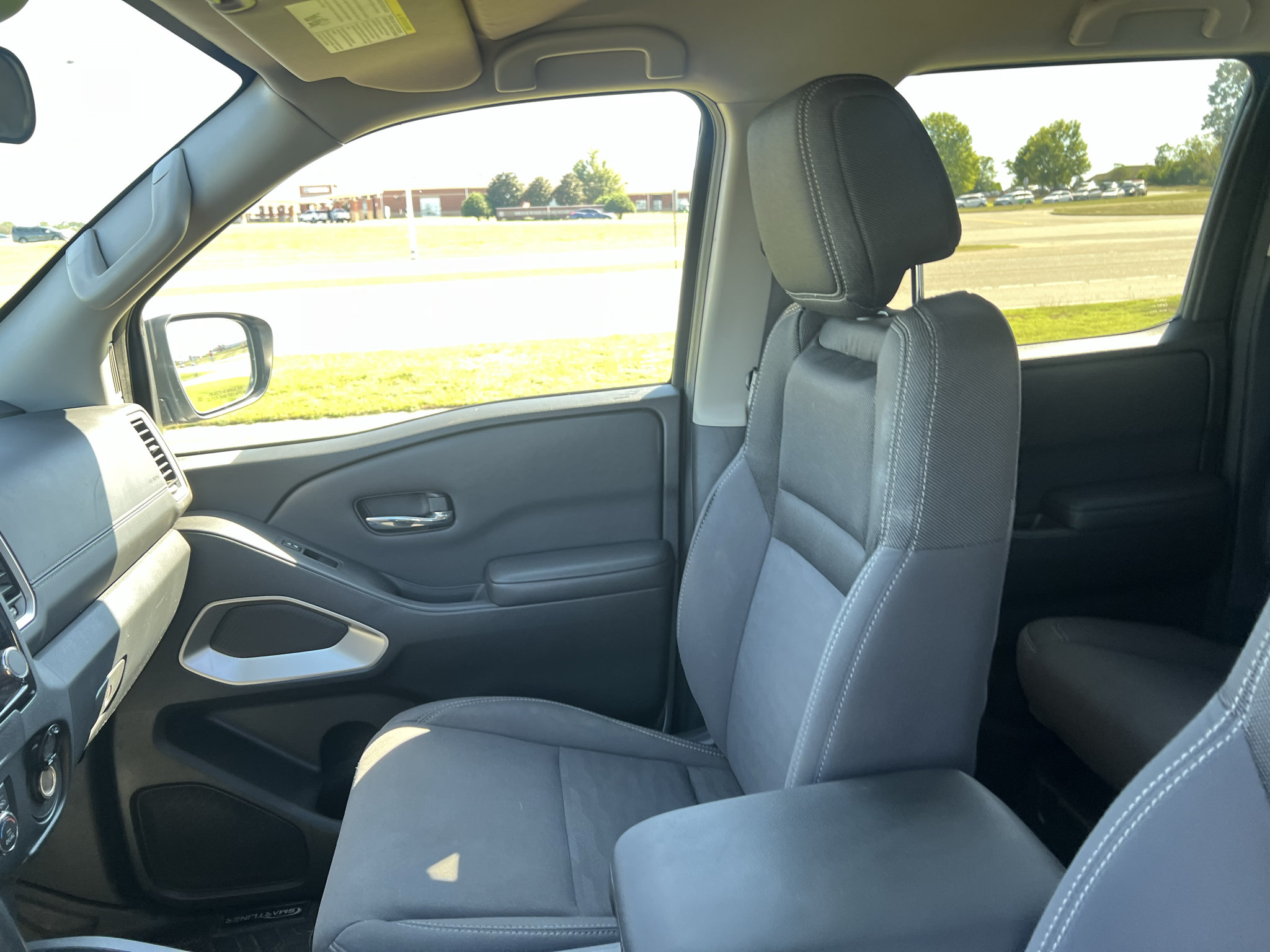 Used 2019 Nissan Titan PRO-4X w/ Pro-4x Convenience Package AWD/4WD image 22