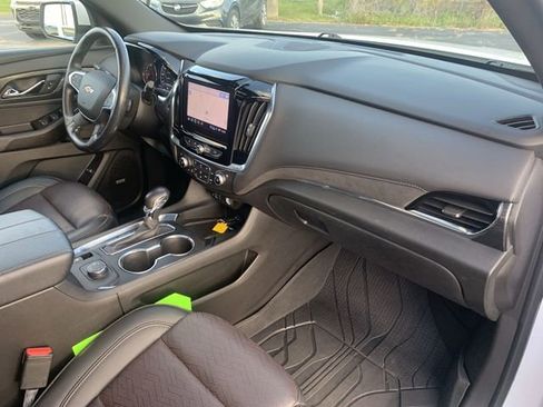 Certified 2022 Chevrolet Traverse High Country image 31