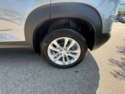 Used 2023 Chevrolet TrailBlazer LS FWD image 29