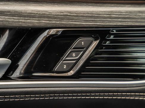 Used 2024 Jeep Wagoneer Series III AWD/4WD image 44