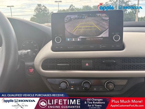 Used 2024 Honda HR-V LX image 9