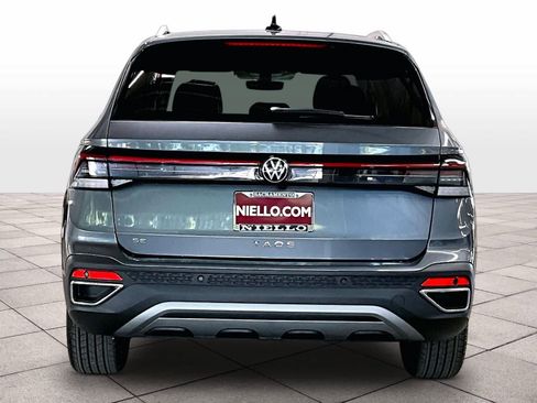 New 2026 Volkswagen Taos SE FWD image 6
