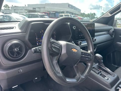 Used 2023 Chevrolet Colorado W/T w/ WT Convenience Package II RWD image 13