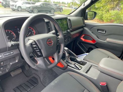 Used 2024 Nissan Frontier Pro-X w/ Technology Package RWD image 11