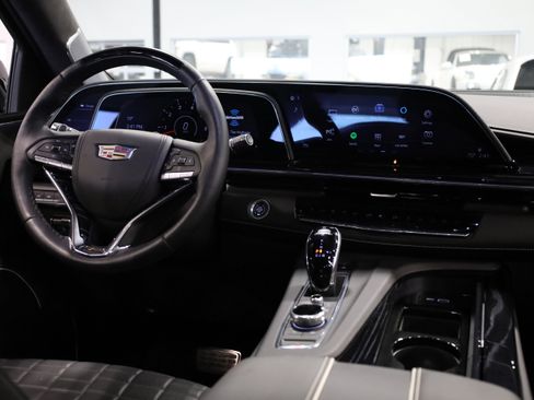 Used 2023 Cadillac Escalade V image 34