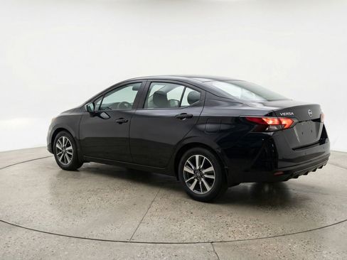 Used 2025 Nissan Versa SV FWD image 5