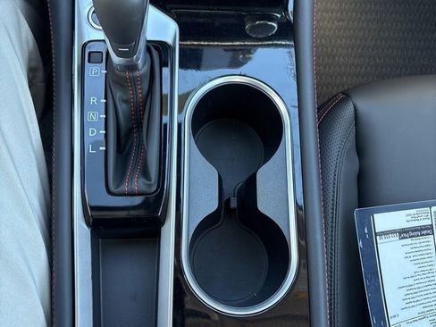 New 2025 Nissan Altima 2.5 SR FWD image 11