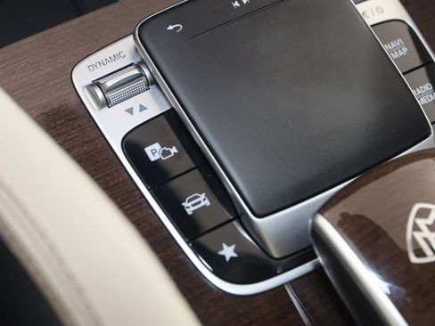 Used 2022 Mercedes-Benz Maybach GLS 600 4MATIC image 49