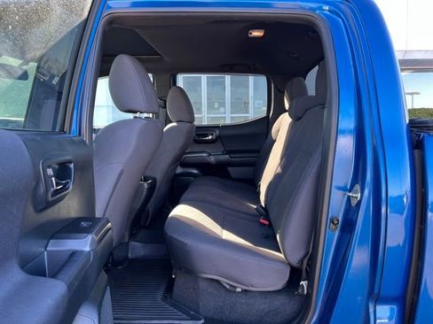 Used 2017 Toyota Tacoma 4x4 Double Cab image 22