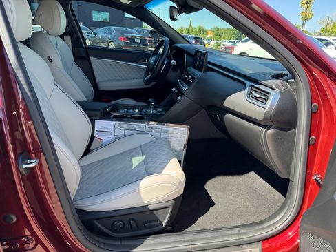 Used 2025 Genesis G70 3.3T Advanced w/ Sport Prestige Package image 19