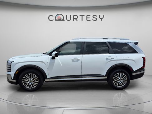 New 2026 Hyundai Palisade SEL FWD image 2