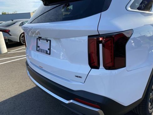 New 2025 Kia Sorento S image 39