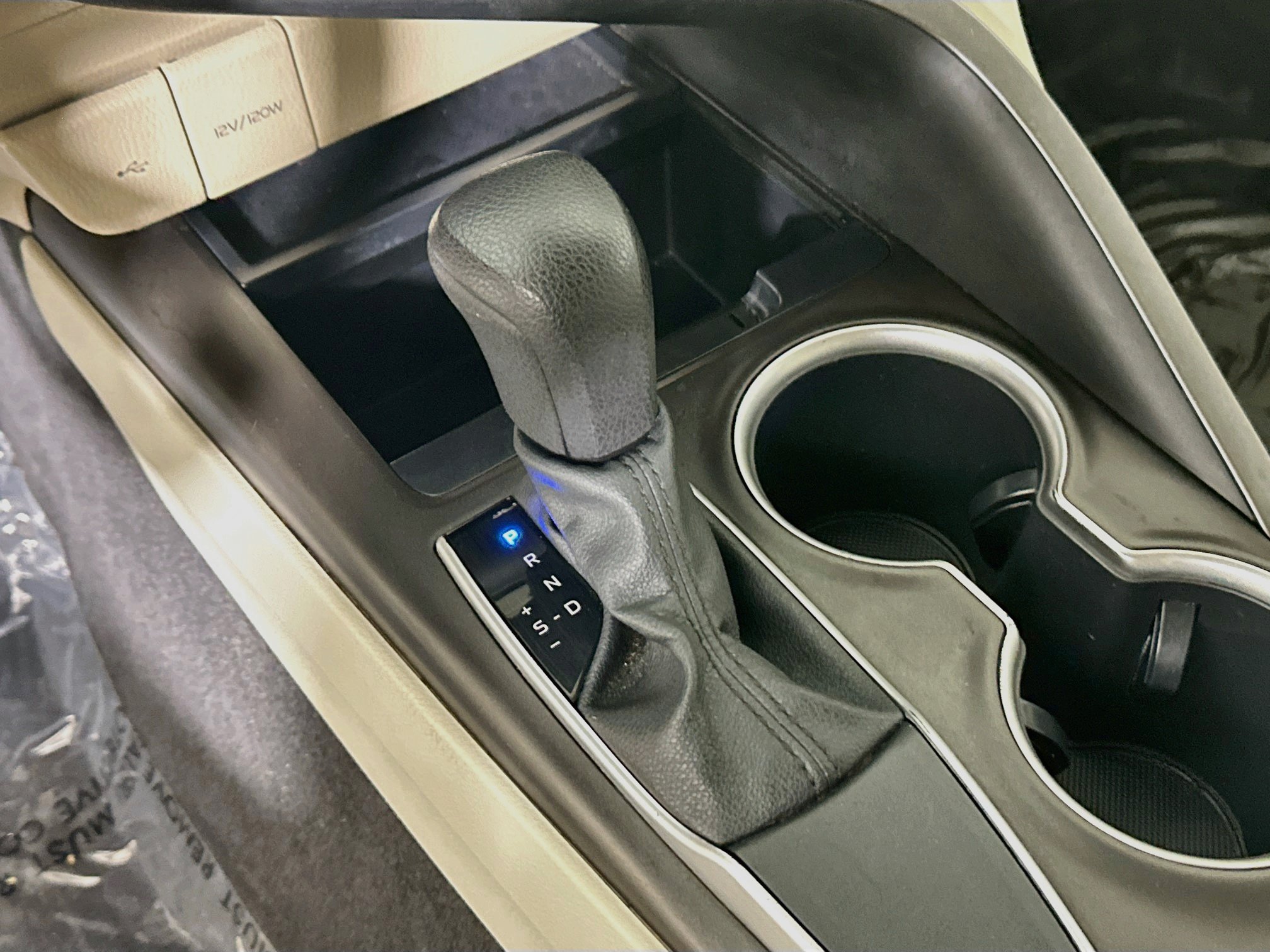 Used 2021 Toyota Camry LE FWD image 20
