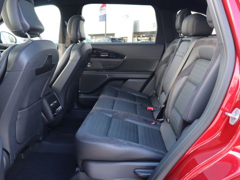 Used 2024 Lincoln Nautilus Reserve w/ Equipment Group 202A image 11