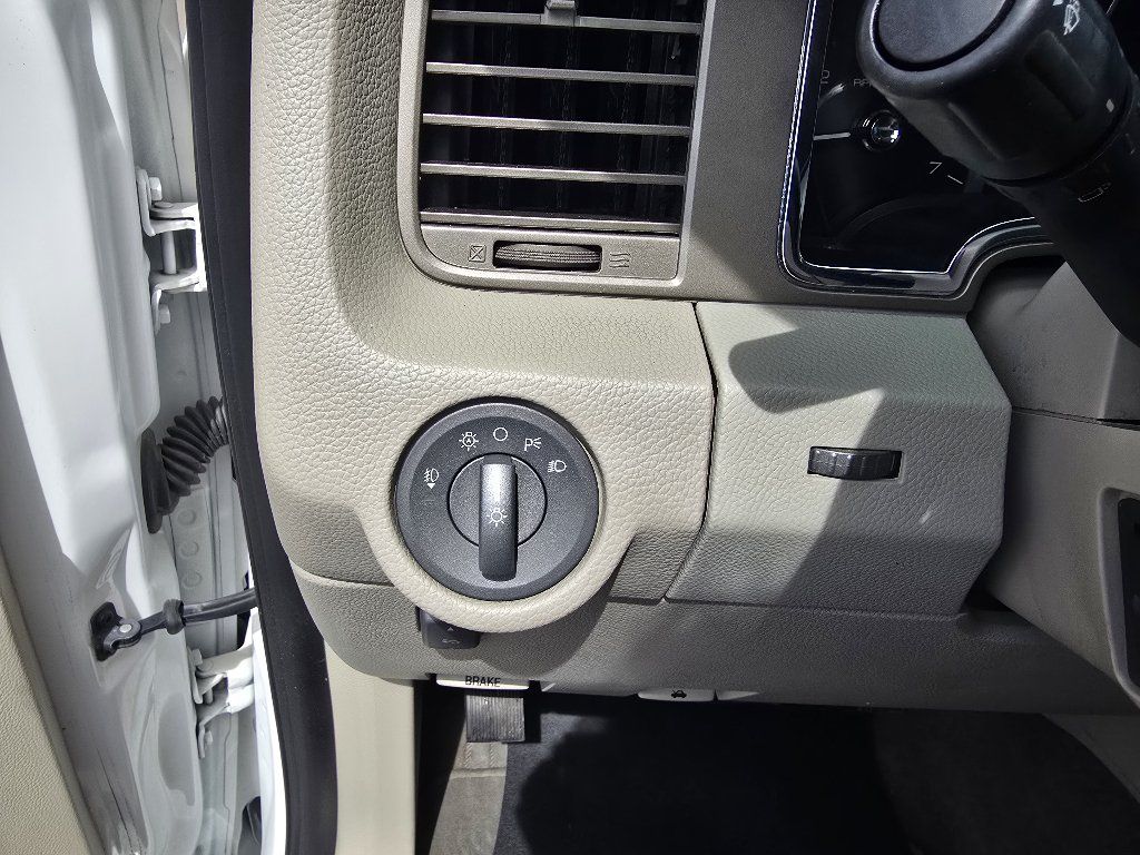 Used 2013 Lincoln Navigator 4WD w/ HD Trailer Tow Pkg image 20
