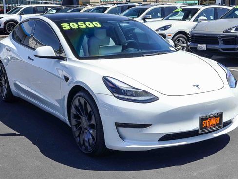 Used 2022 Tesla Model 3 Performance image 18