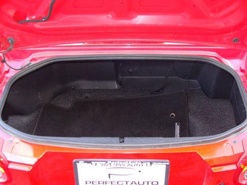 Used 2015 MAZDA MX-5 Miata Sport image 32