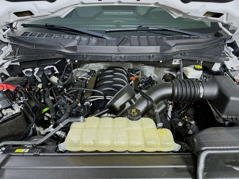 Used 2023 Ford F150 XLT w/ Equipment Group 302A High image 9