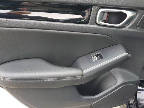 Used 2022 Honda Civic Touring image 28