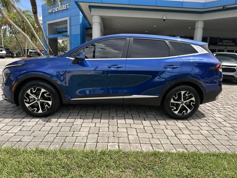 Used 2025 Kia Sportage EX FWD image 33