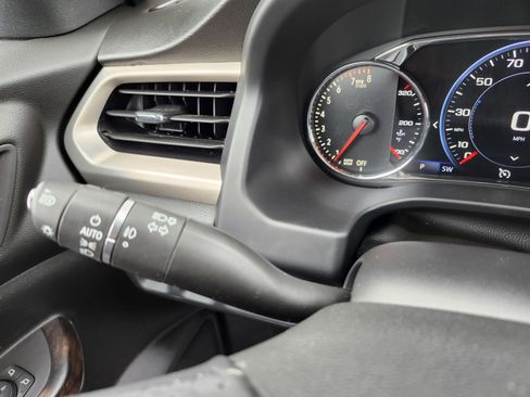 Used 2021 GMC Acadia Denali w/ GMC Pro Grade Package AWD/4WD image 16