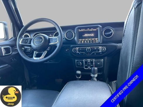 Used 2023 Jeep Wrangler Unlimited Sahara image 19