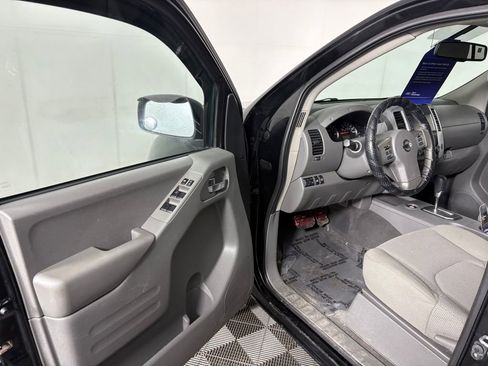 Used 2021 Nissan Frontier SV image 12