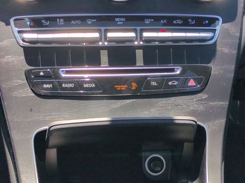 Used 2019 Mercedes-Benz GLC 300 4MATIC Coupe image 25