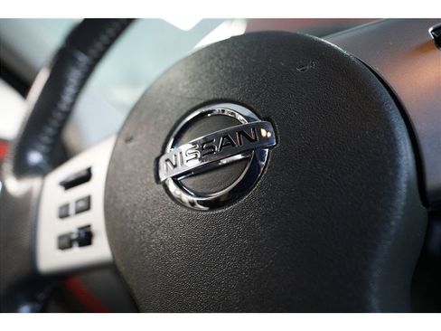 Used 2018 Nissan Frontier PRO-4X image 23